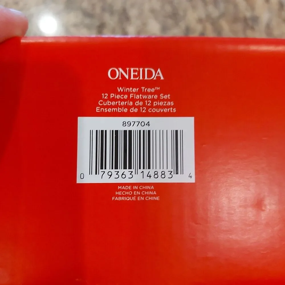 NIB ONEIDA WINTER TREE Holiday Design 12 Pc Stainless Flatware Set Service for 4